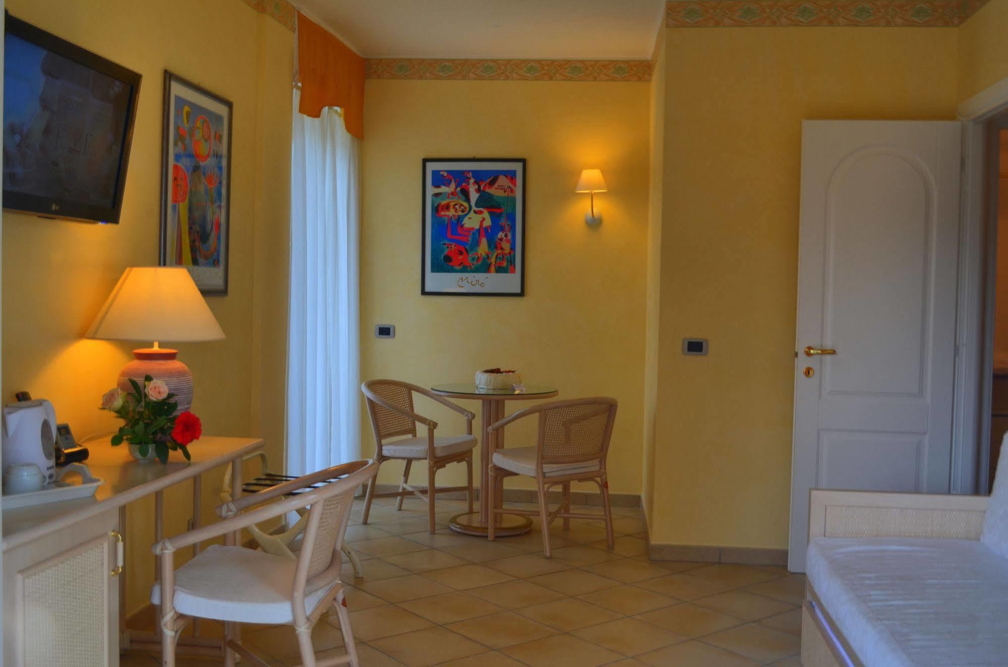 La Riserva Di Castel D'Appio- Charme & Relax Ventimiglia Exterior photo